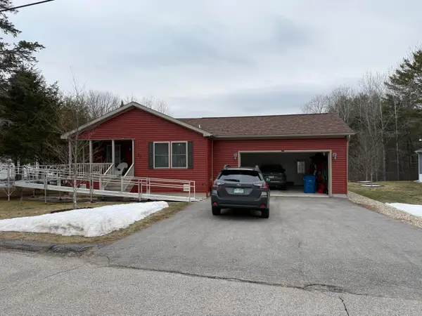 33 Sandalwood Circle, Kittery, ME 03904