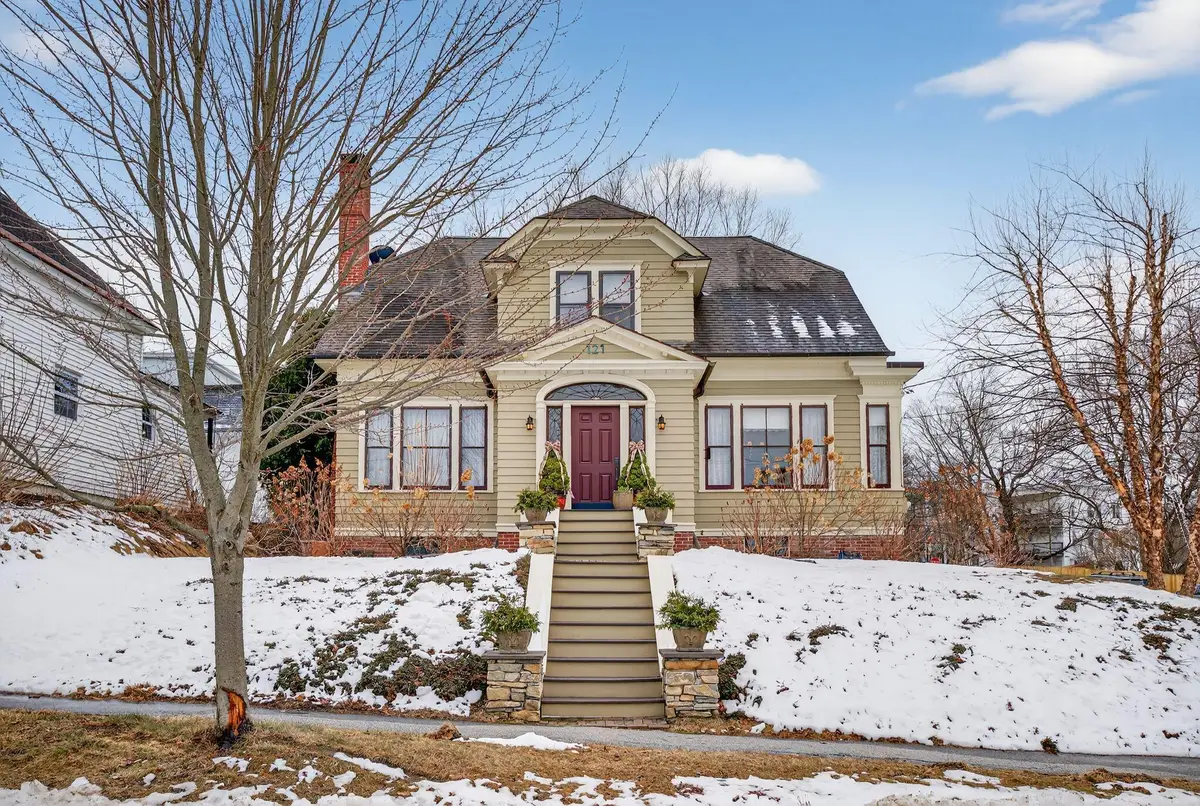 121 Sixth Street, Auburn, ME 04210 - #1