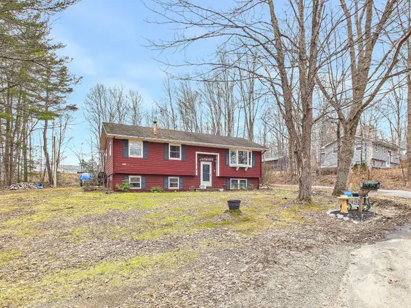 20 Pinewood Drive, Wiscasset, ME 04578