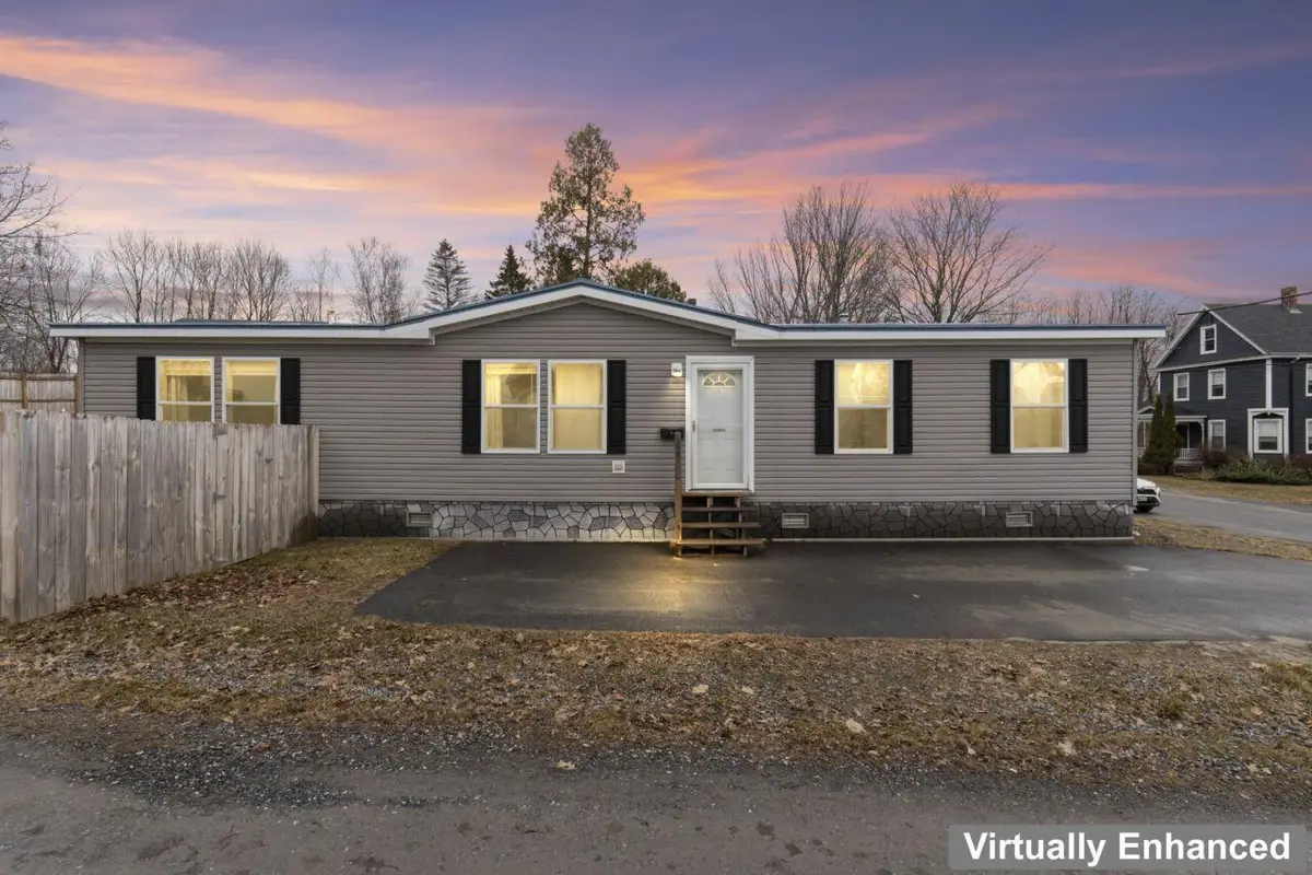 16 W Pleasant Street, Oakland, ME 04963 - #1