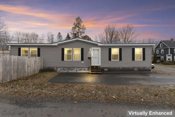 16 W Pleasant Street, Oakland, ME 04963