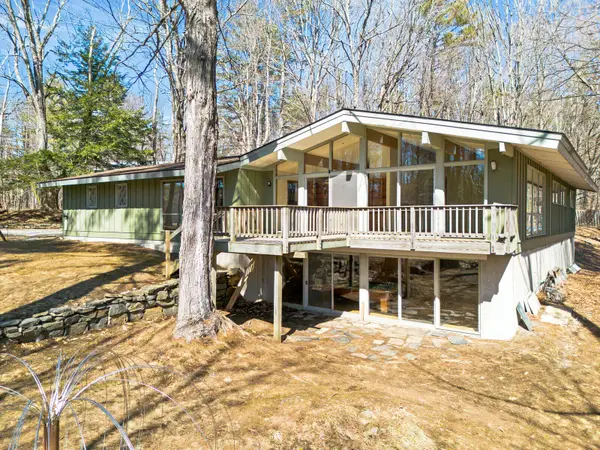 377 Readfield Road, Manchester, ME 04351