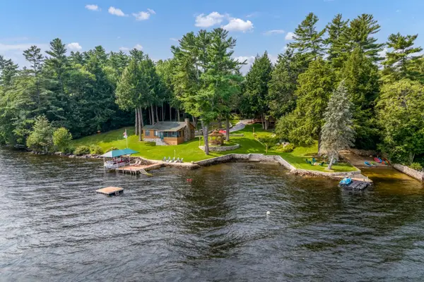 224 Ledges Road S, Naples, ME 04055