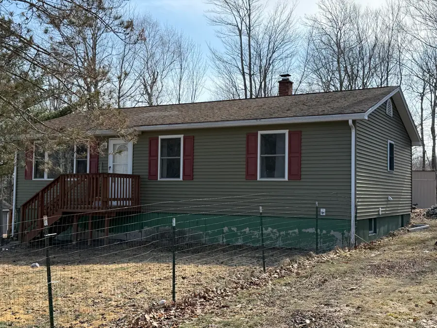 372 Massachusetts Avenue, Millinocket, ME 04462 - #3