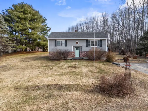 27 Oak Ridge Drive, Standish, ME 04084