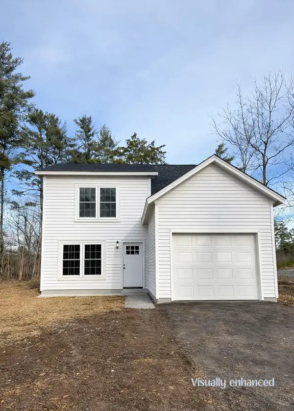 33 Pinecrest Lane, Pittston, ME 04345