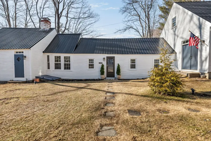 37 Main Street, Raymond, ME 04071 - #3