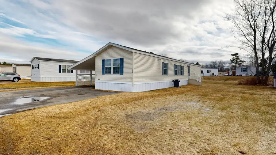 25 Sarah Avenue, Lewiston, ME 04240 - #2