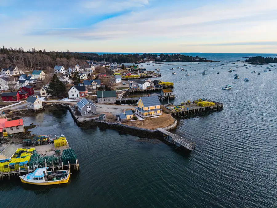 27 Clamshell Alley, Vinalhaven, ME 04863 - #2