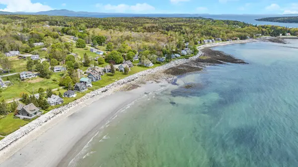 19 Crescent Beach Road, Owls Head, ME 04854