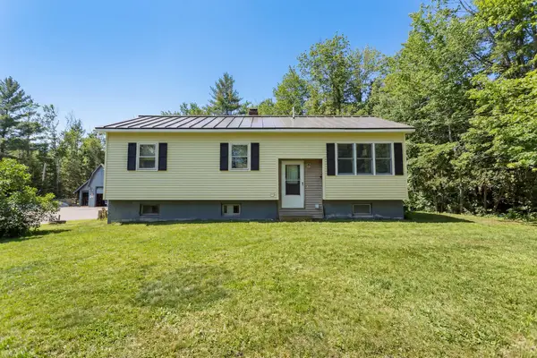 1782 Pushaw Road, Glenburn, ME 04401