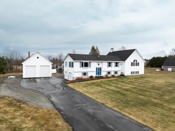 25 Webber Drive, Hermon, ME 04401