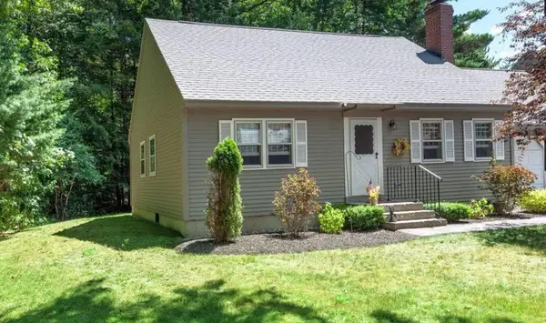 165 Flintlock Village Road #1, Wells, ME 04090