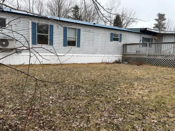 1 Skips Way, Fairfield, ME 04937