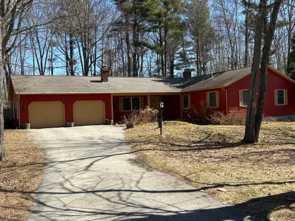 34 Mcauley Road, Cape Elizabeth, ME 04107