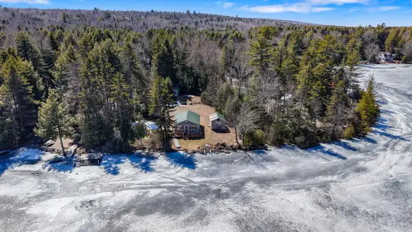 37 Petite Drive, Lincoln, ME 04457