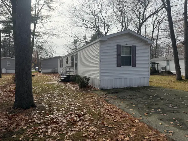 15 Candy Lane, Brunswick, ME 04011