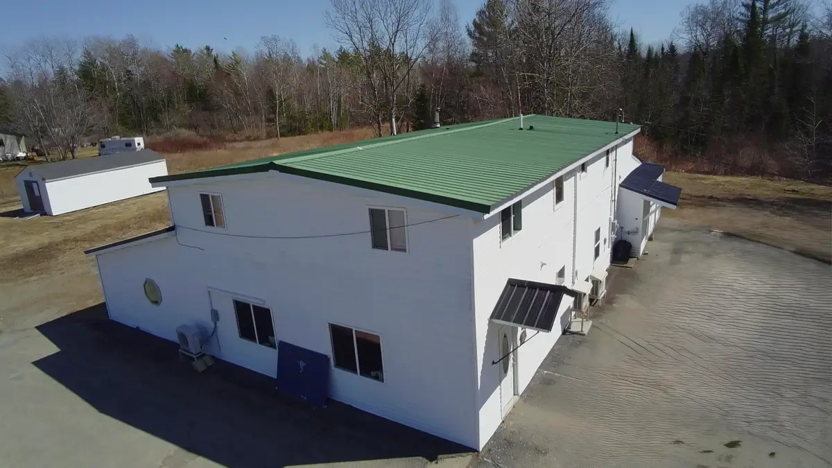 442 W Broadway, Lincoln, ME 04457 - #1