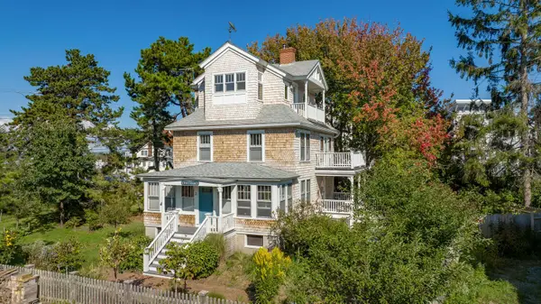 2 E Grand Avenue, Scarborough, ME 04074