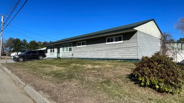 1294 Sabattus Street, Lewiston, ME 04240