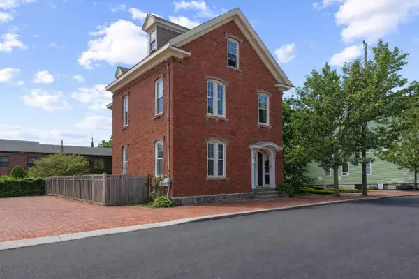 12 Smith Street, Portland, ME 04101