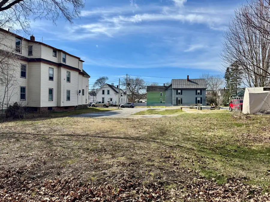 25 Oak Street, Waterville, ME 04901 - #3