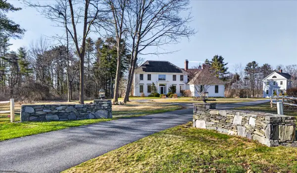 22 Royall Point Road, Yarmouth, ME 04096