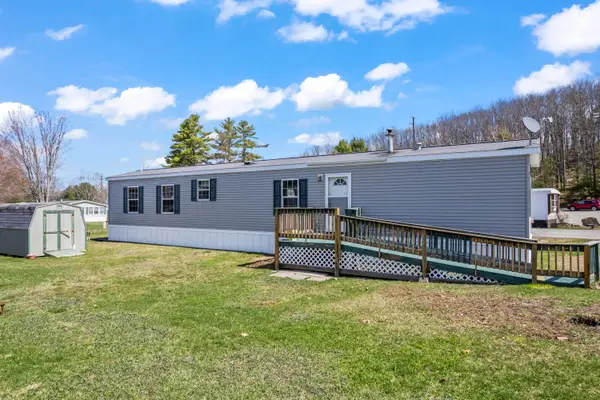 3 Oxbow Drive, Lewiston, ME 04240