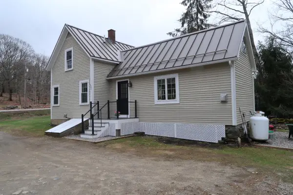 659 Wiscasset Road, Pittston, ME 04345