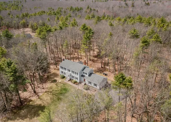 8 Halls Hill Road, Falmouth, ME 04105