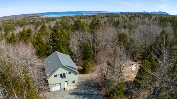 39 Needles Eye Road, Lamoine, ME 04605