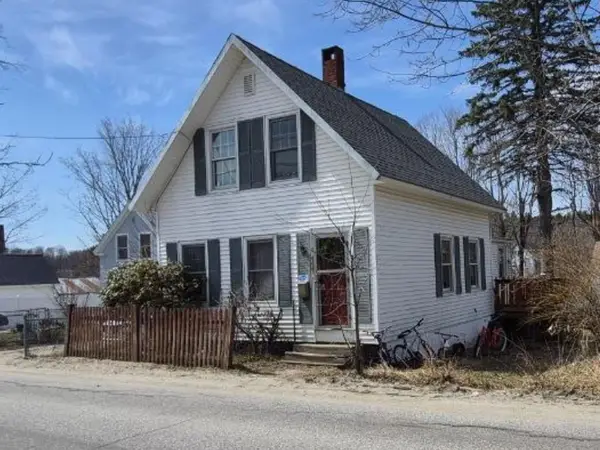 27 Royal Street, Winthrop, ME 04364