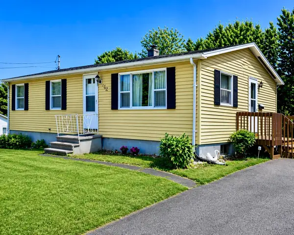 381 Birch Street, Bangor, ME 04401