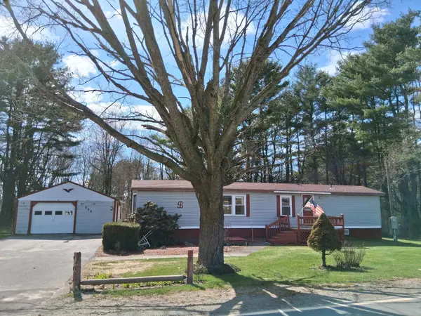 656 River Road, Benton, ME 04901