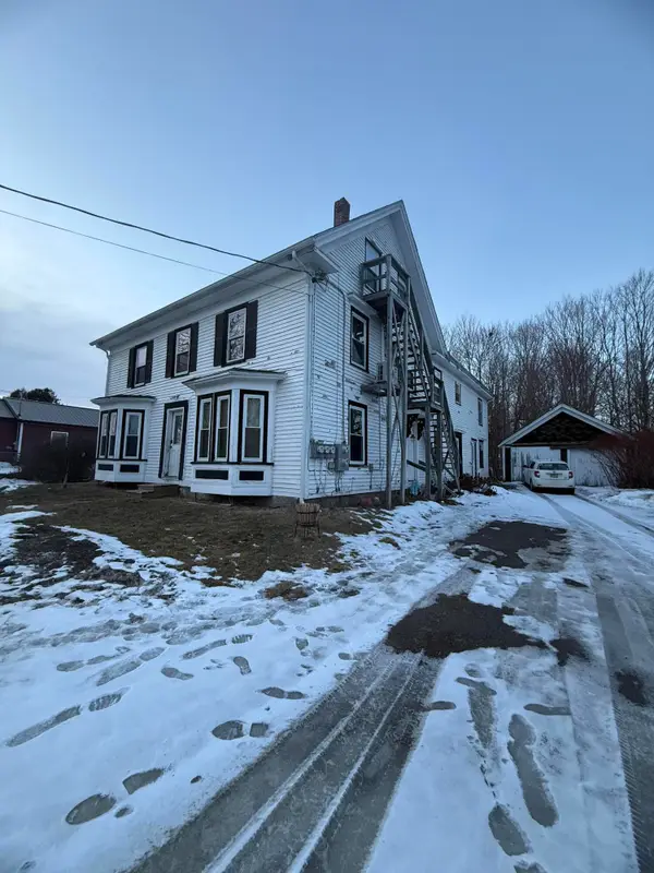 10 Monroe Highway, Brooks, ME 04921