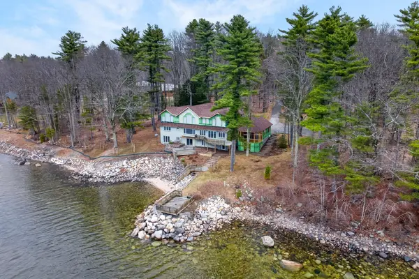 28 Whitetail Lane, Raymond, ME 04071