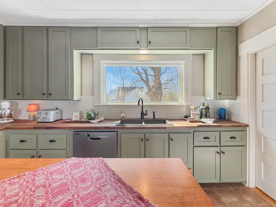 49 Pleasant Avenue, Sangerville, ME 04479 - #3