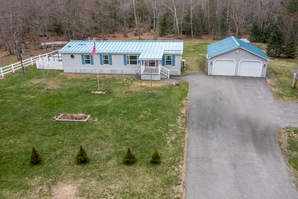 52 Cross Road, Bucksport, ME 04416