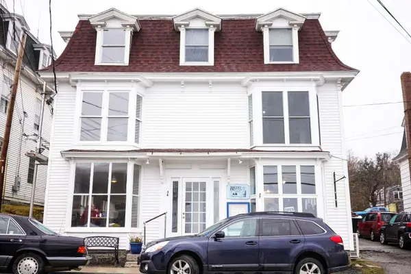 36 Main Street, Stonington, ME 04681