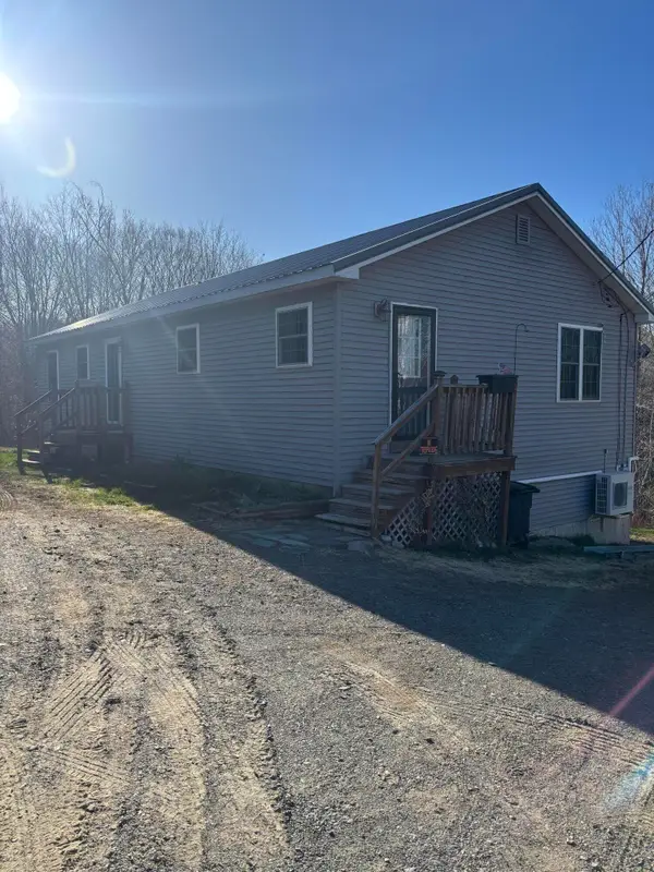 277 Murray Road, Carmel, ME 04419