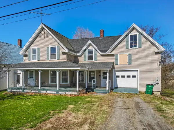 17 Grange Street, Dover-Foxcroft, ME 04426