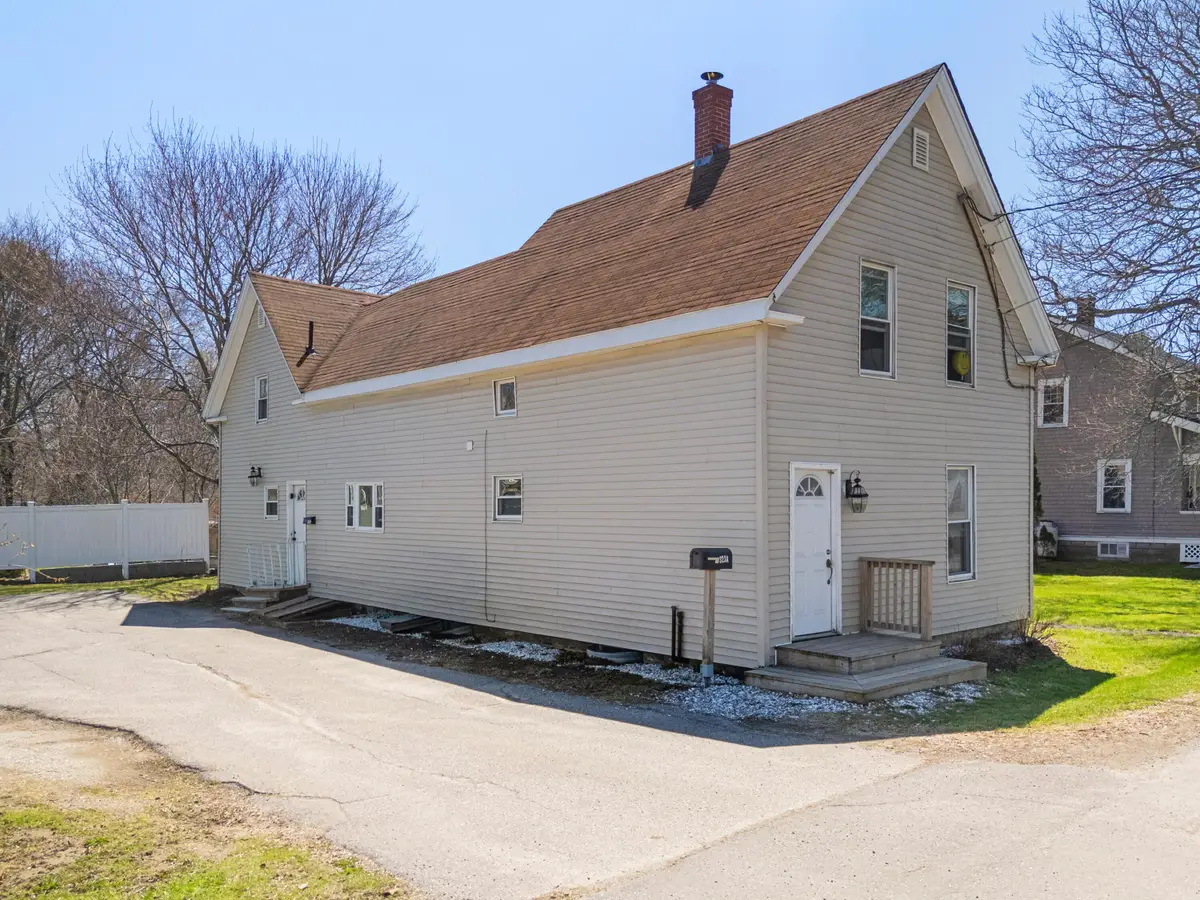 323 Broadway, Rockland, ME 04841 - #1