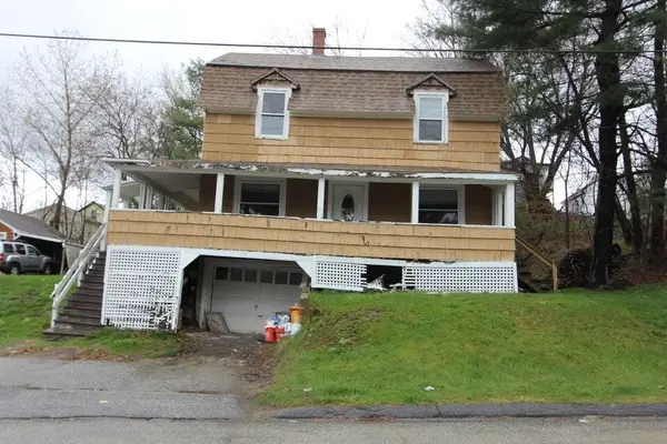 22 Foch Street, Lewiston, ME 04240