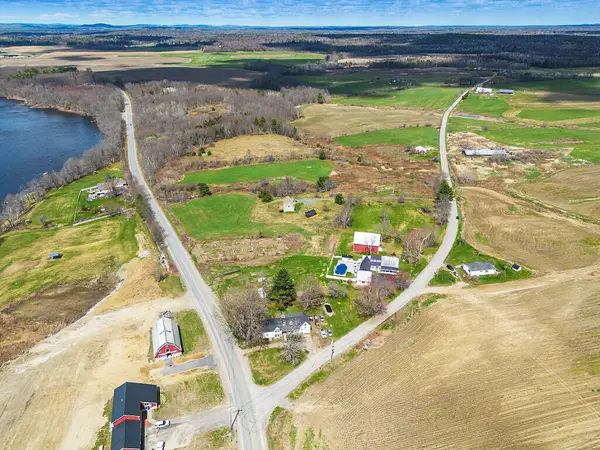 1.3 River Road, Benton, ME 04901