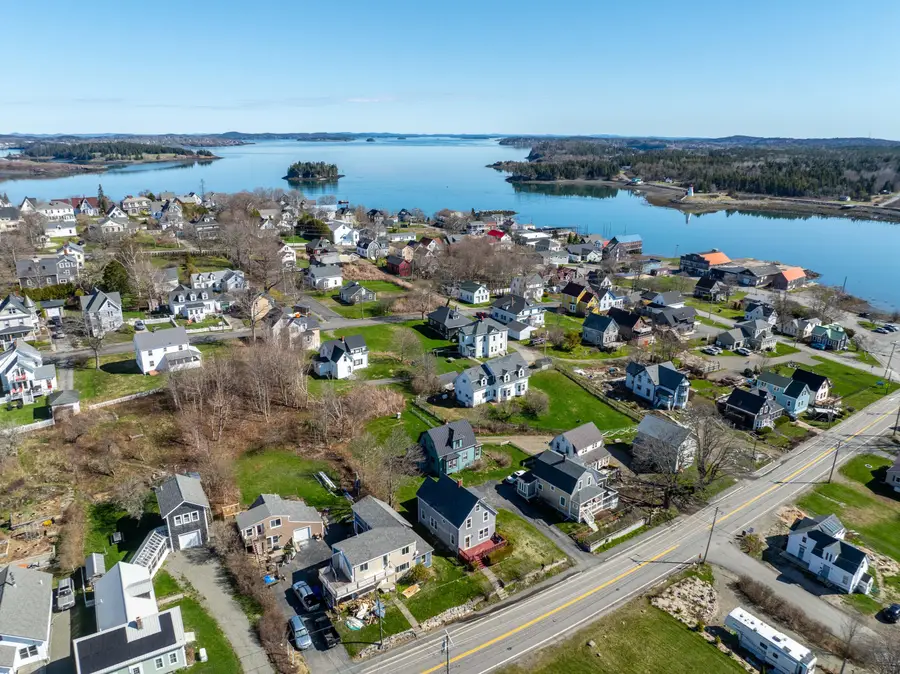 35 Washington Street, Lubec, ME 04652 - #2