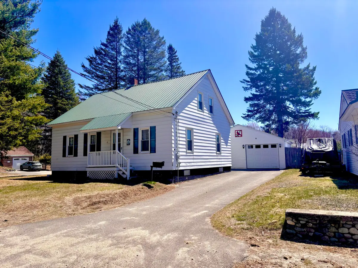 6 Winter Street, Millinocket, ME 04462 - #1