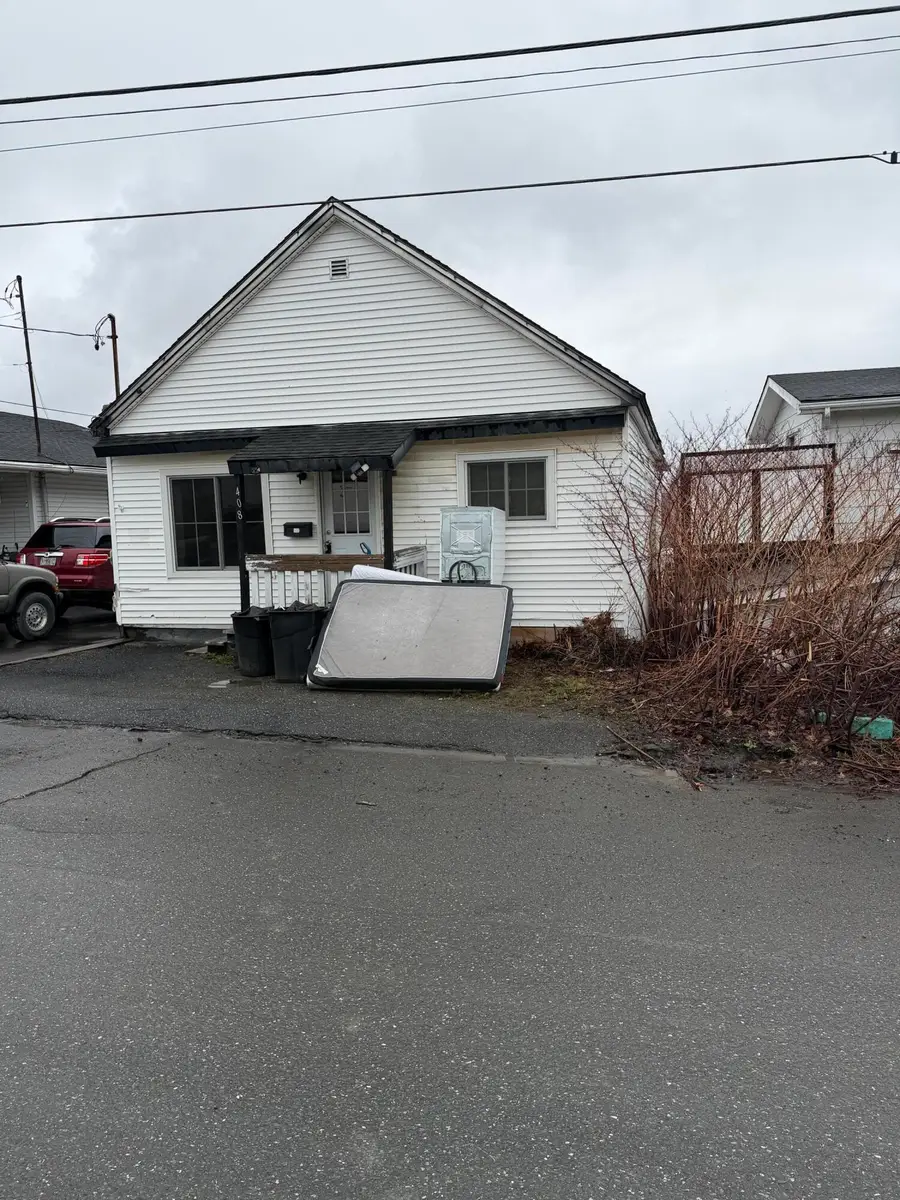 408 Saint Thomas Street, Madawaska, ME 04756 - #3