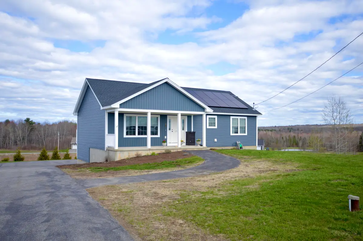 879 Blackstream Road, Hermon, ME 04401 - #1