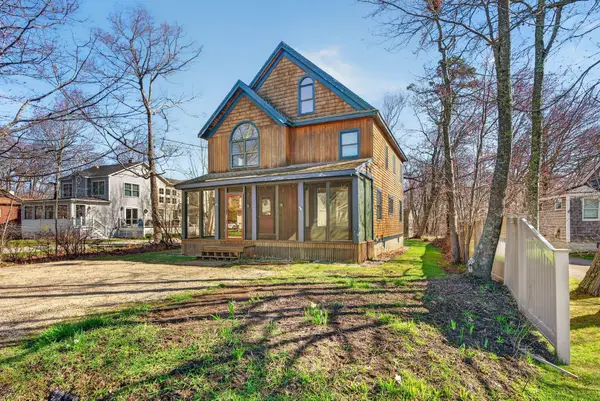 416 Drakes Island Road, Wells, ME 04090