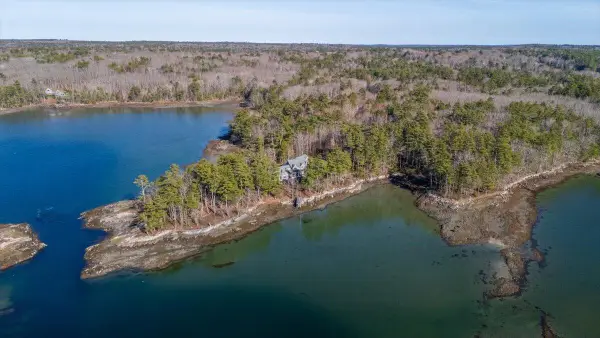 16 Glidden Ledge Road, South Bristol, ME 04568